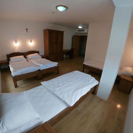 Hotel Bagaric -Ispod Brda Ukazanja Adress Kraljice Mira 56 Bijakovci Medugorje Exteriör bild