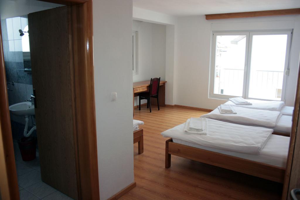 Hotel Bagaric -Ispod Brda Ukazanja Adress Kraljice Mira 56 Bijakovci Medugorje Exteriör bild
