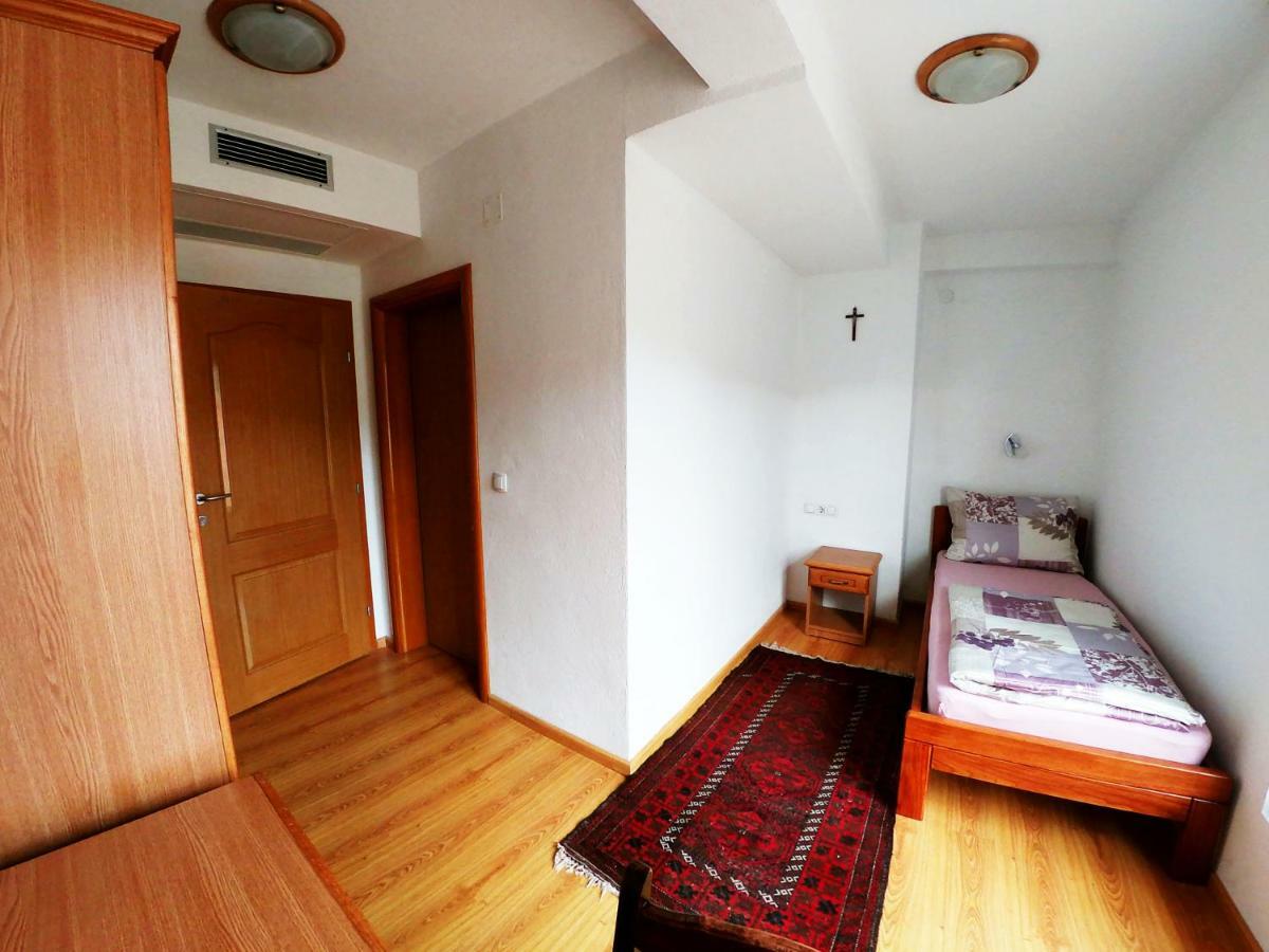 Hotel Bagaric -Ispod Brda Ukazanja Adress Kraljice Mira 56 Bijakovci Medugorje Exteriör bild