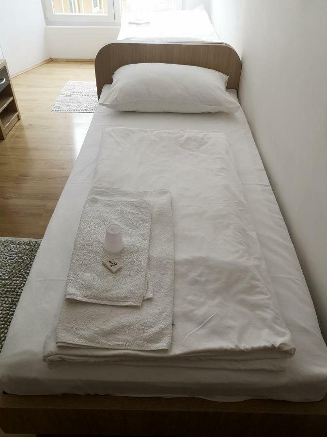 Hotel Bagaric -Ispod Brda Ukazanja Adress Kraljice Mira 56 Bijakovci Medugorje Rum bild